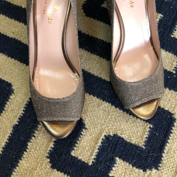 KATE SPADE METALLIC WEDGES - Picture 2 of 7